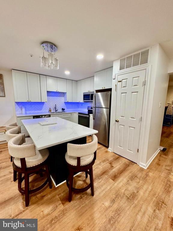 Building Photo - 597 Primus Ct