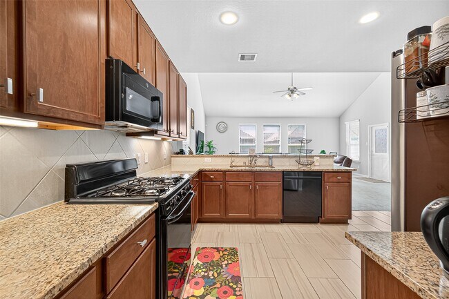 Building Photo - 21319 Tropisea Dr