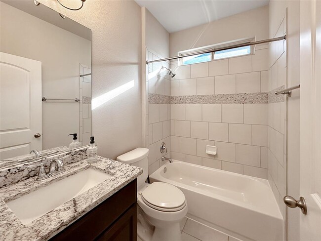 Building Photo - 2644 Granite Hill Dr