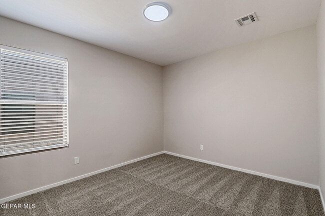 Building Photo - 841 Paseo Drusy Pl