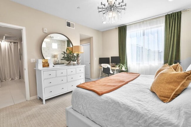 Building Photo - Milpitas Penthouse Condo 2 bed / 2 bath, m...