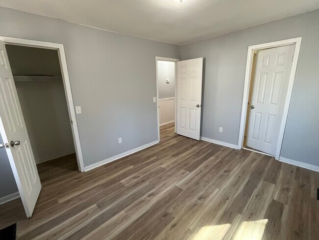 Building Photo - 7613 Mine Valley Rd