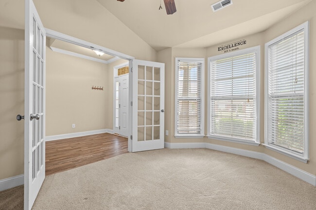 Building Photo - 6906 Breyerton Way SE