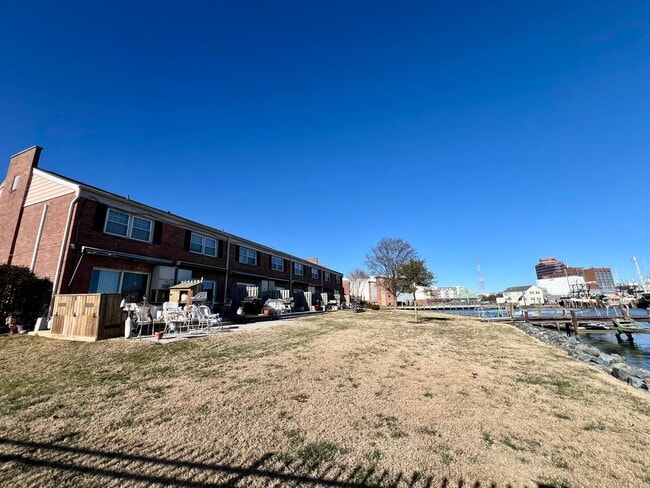 Building Photo - ***Waterfront Condo W/S/T INCLUDED!