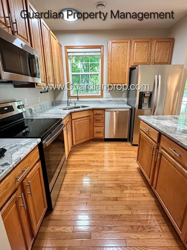 Building Photo - Hopkins Single Family Home, 2 Car Garage, ...