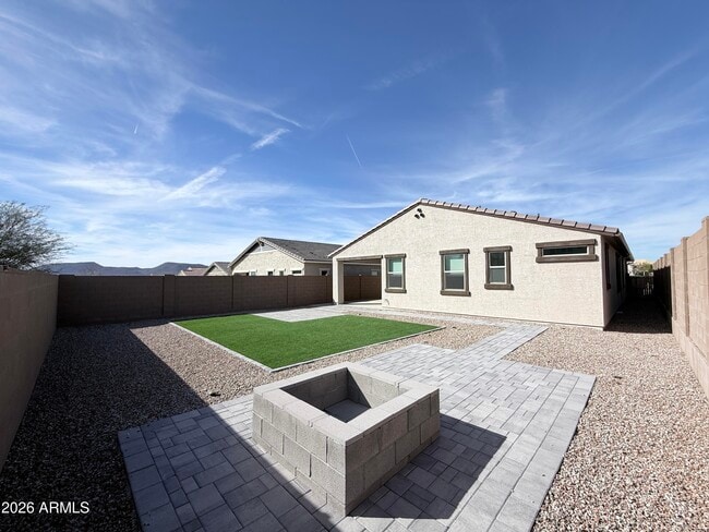 Building Photo - 4323 W Palace Sta Rd