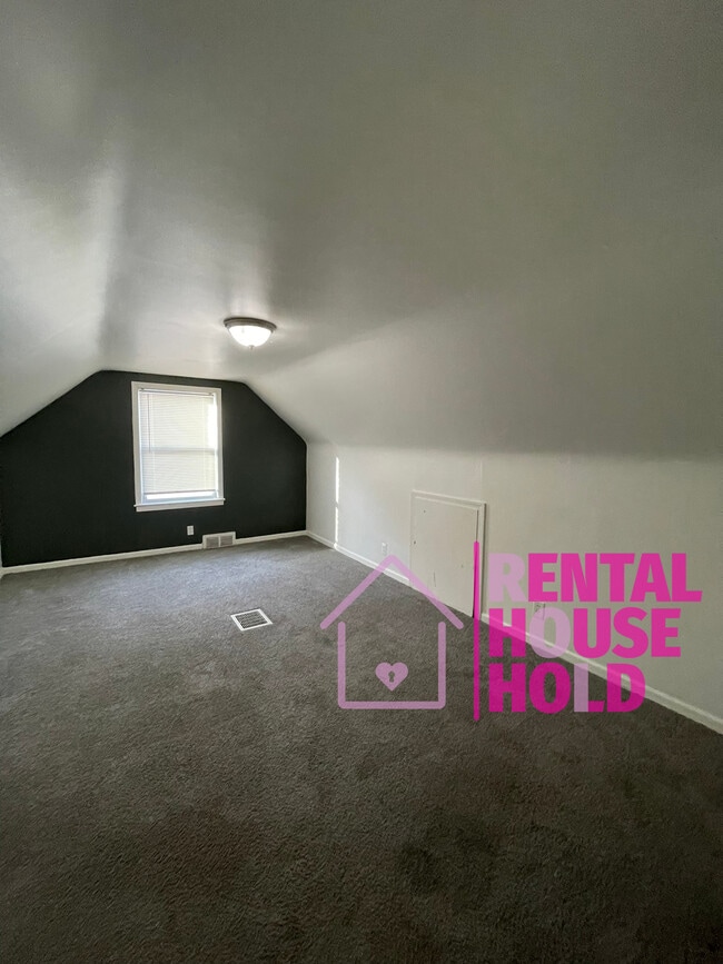 Building Photo - 12511 Whitehill St