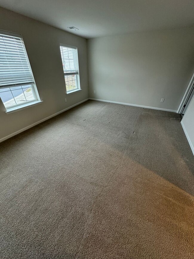 Building Photo - THREE BEDROOM NEW CONSTRUCTION PARKLAND SCHOOLS Townhome