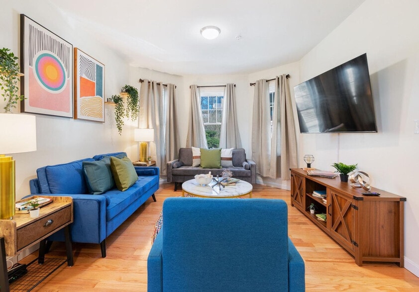 Building Photo - 12 Hubbardston Rd