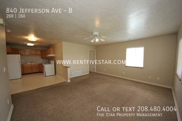 Building Photo - Charming 2 Bedroom 1 Bathroom Upstairs Apa...