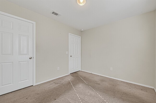 Building Photo - 1830 Cormorant Cres