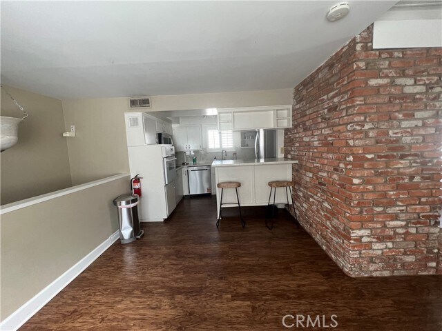 Building Photo - 111 19th St