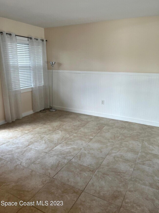 Building Photo - 307 Adams Ave