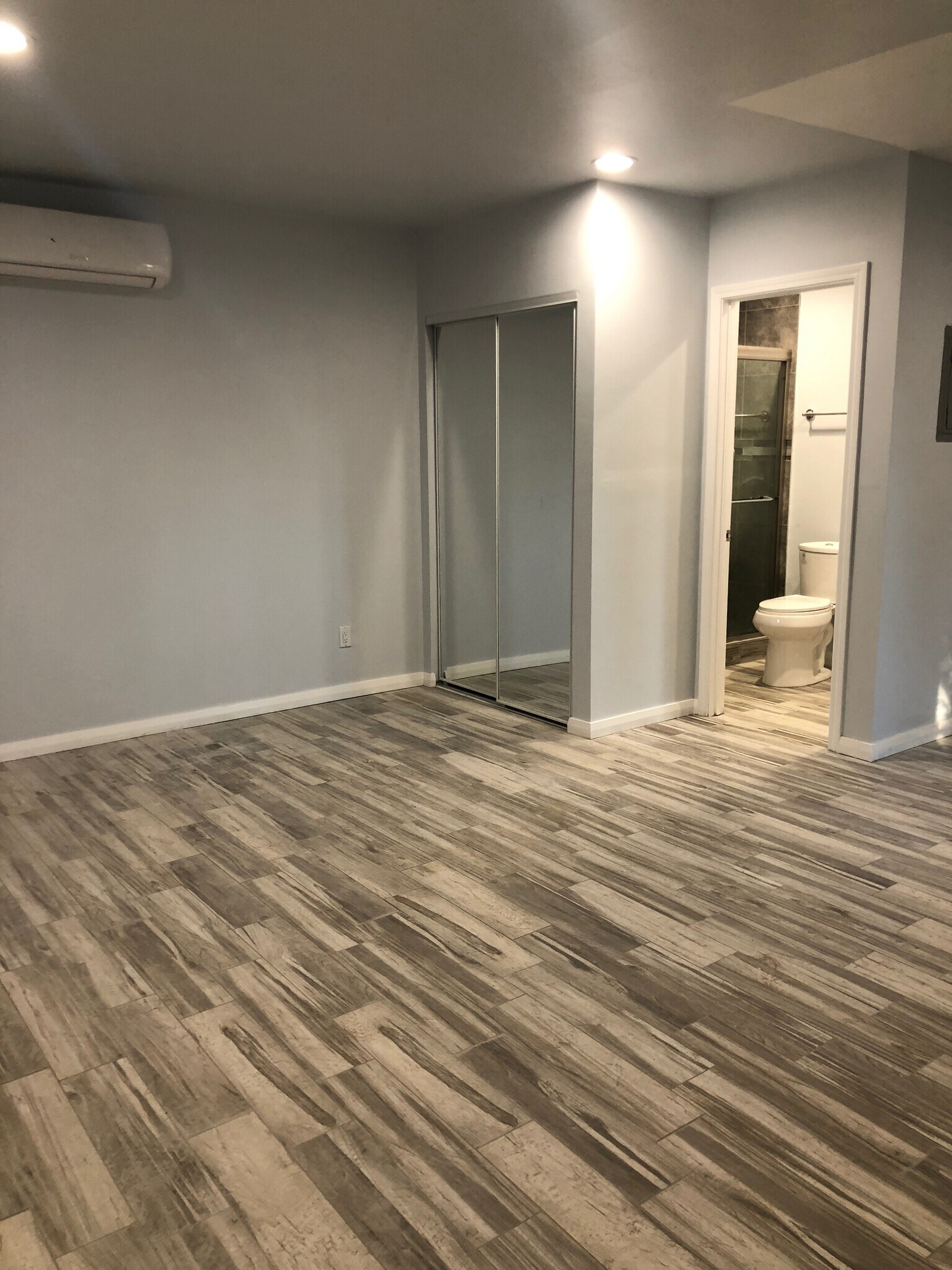 Building Photo - 4831 Alcove Ave