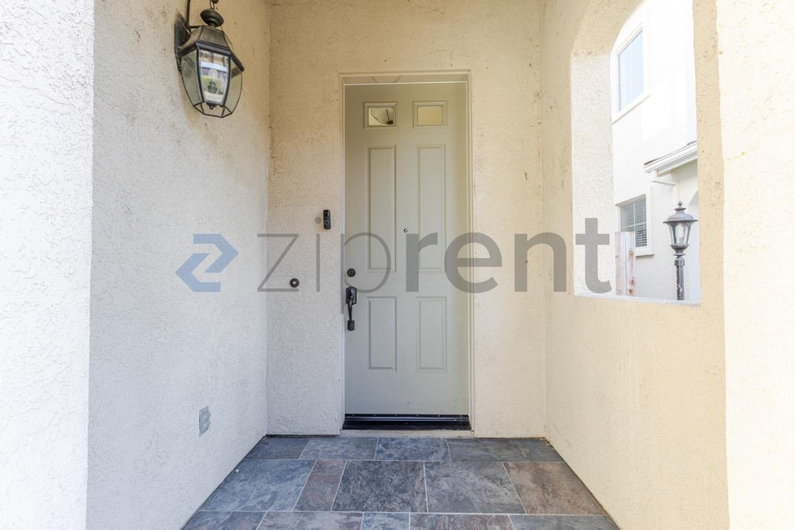 Building Photo - 3334 San Vicente Rd