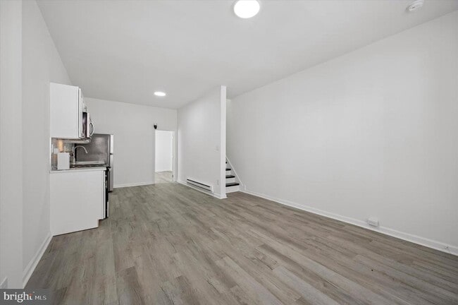 Building Photo - 1216 W Firth St