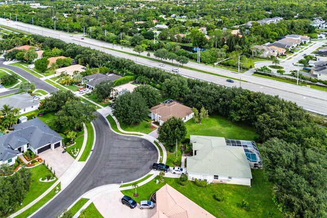 Building Photo - 4378 Danielson Dr