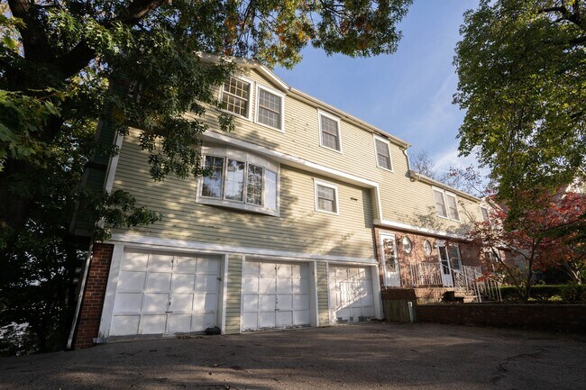 Building Photo - 87-89 Nottinghill Rd. Unit 3