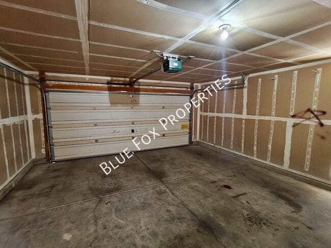 Building Photo - 3117 S Nastar Dr