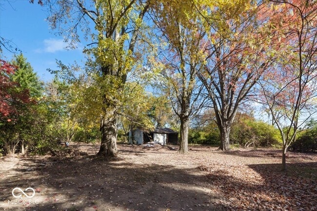 Building Photo - 10293 E County Rd 100 S