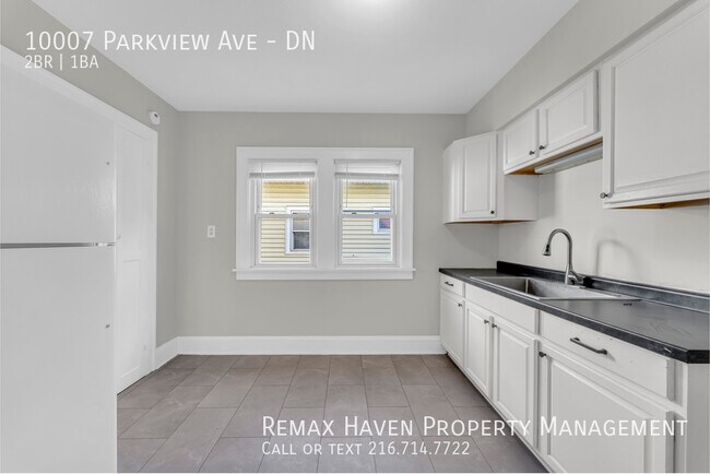 Building Photo - 10007 Parkview Ave