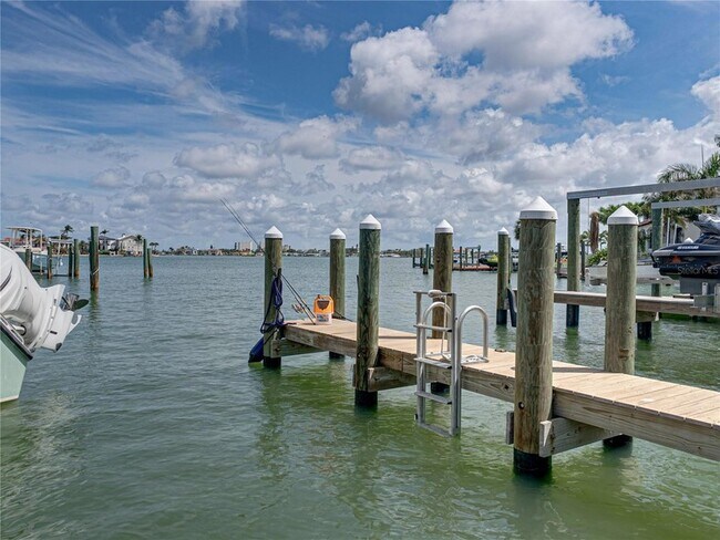 Building Photo - 829 59th Ave