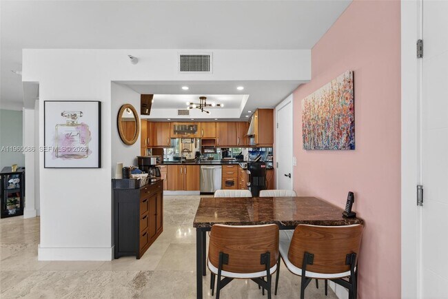 Building Photo - 16711 Collins Ave