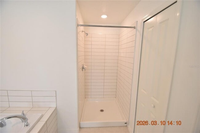 Building Photo - 6252 Shiner St