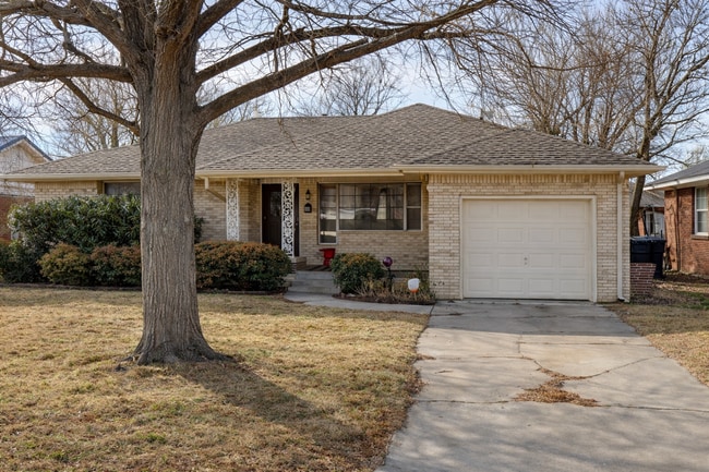 Building Photo - 1612 SW 61st St