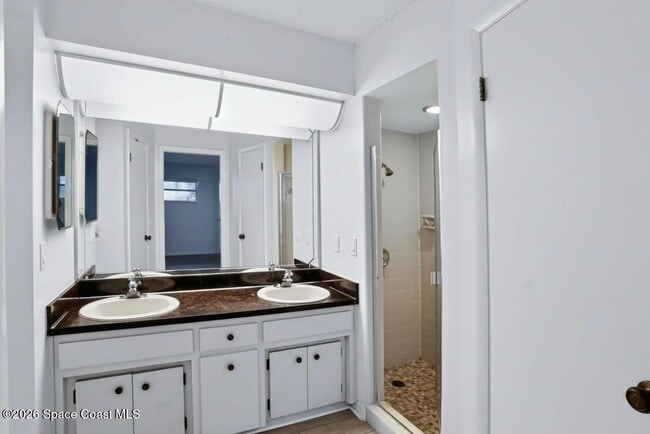 Building Photo - 741 Verbenia Dr