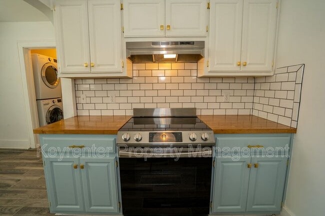 Building Photo - 1207 S Florence Pl