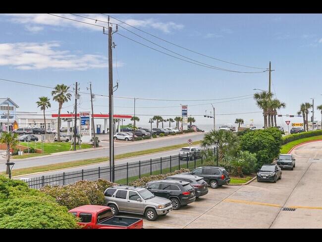 Building Photo - 6102 Seawall Blvd