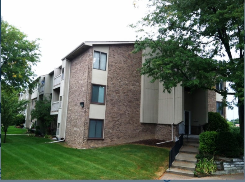 Building Photo - 30445 W 14 Mile Rd