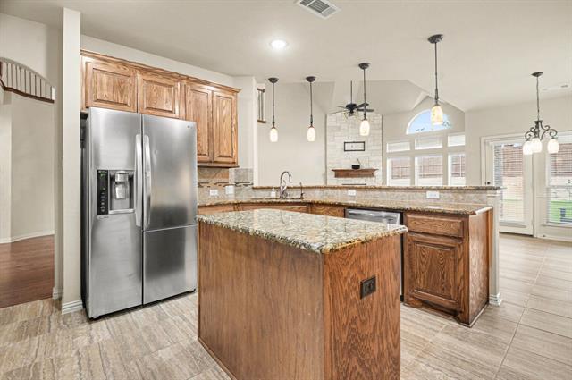 Building Photo - 708 Yarrow St