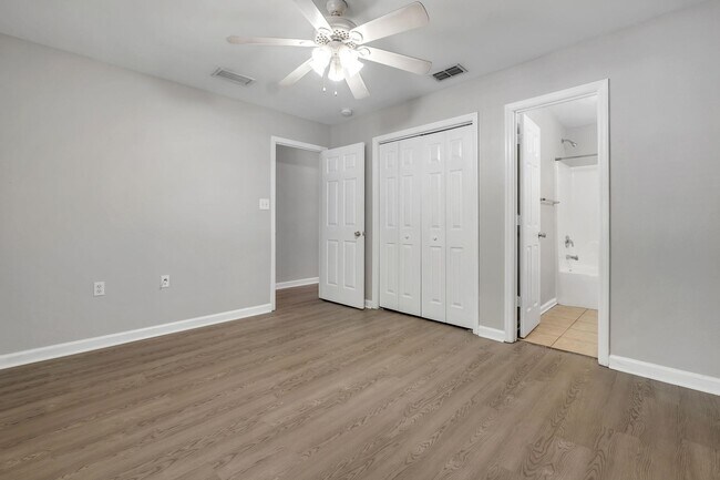 Building Photo - 2738 W Tharpe St