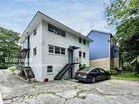 Building Photo - 216 Superior Ave