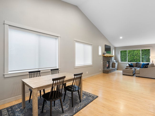 Building Photo - 1442 NE 18th Pl