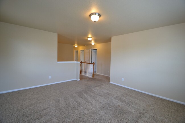 Building Photo - Beautiful Home Near Woodmen & Black Forest