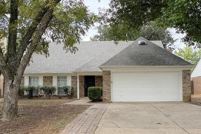 Primary Photo - 4146 Hathaway Dr