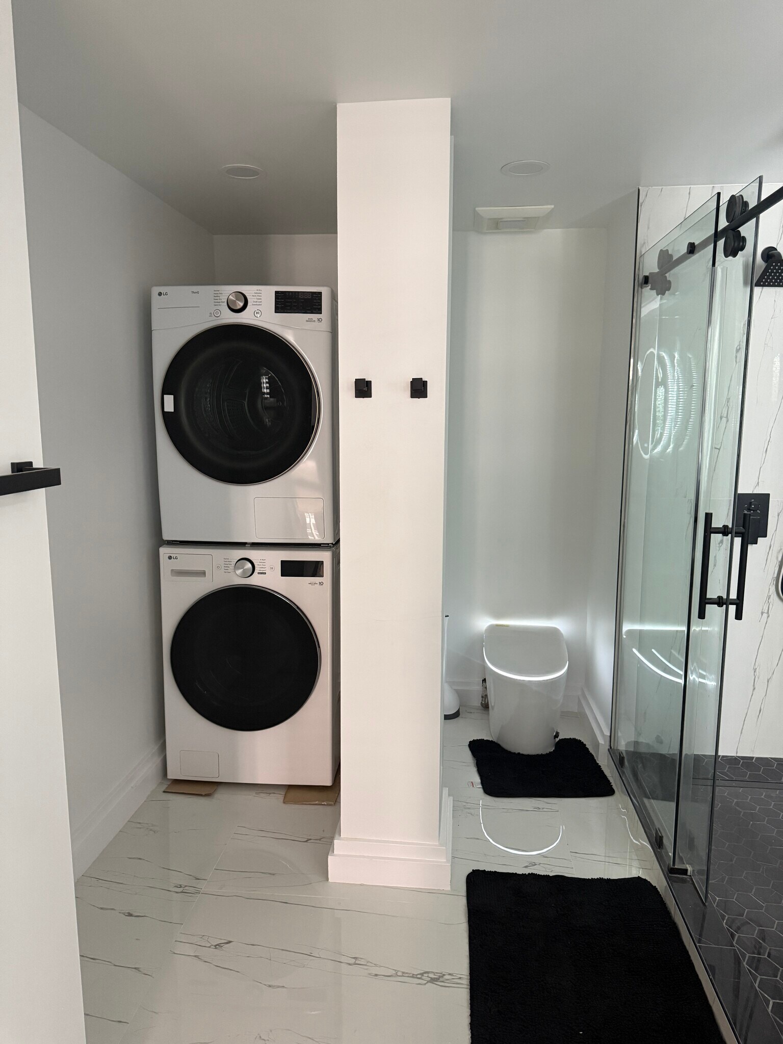 Building Photo - 145 15th St NE