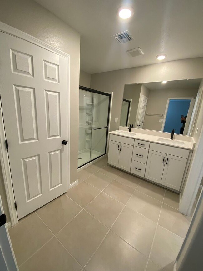 Building Photo - Americana Property Mgmt - 2022 built 4 bedrooms in prime South West Las Vegas