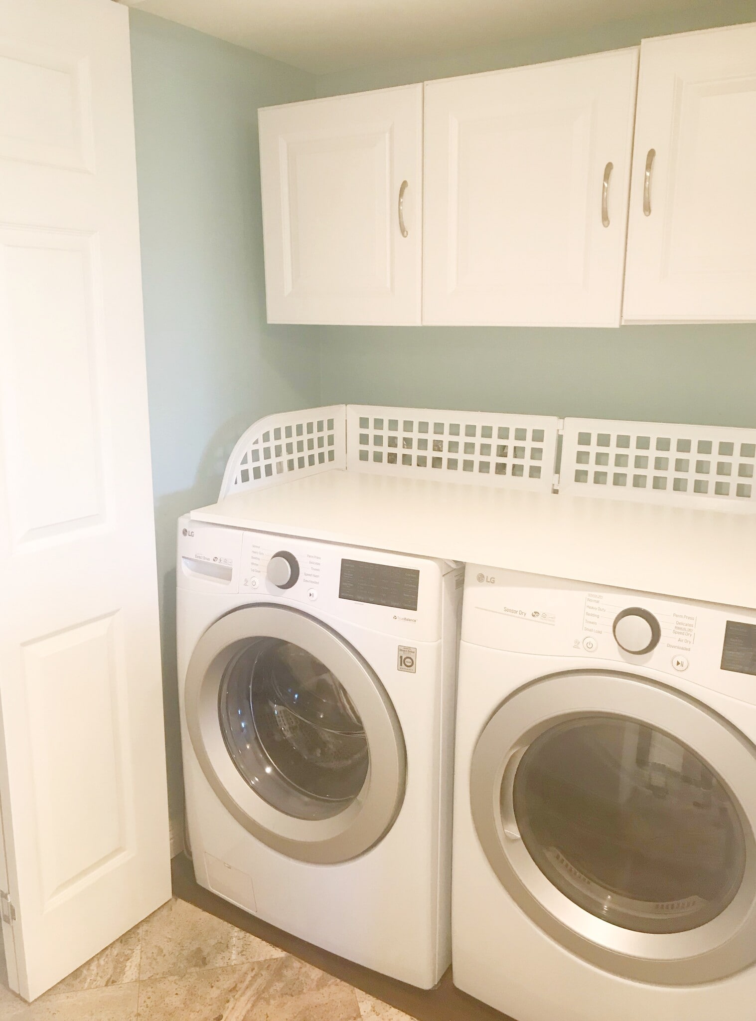 Brand new LG he Energy Star washer and dryer - 400 Lake St