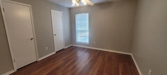 Building Photo - 2514 Deer Valley Dr