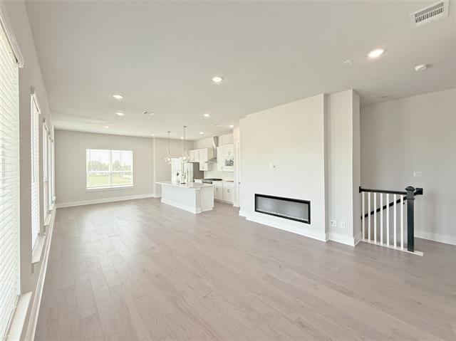 Building Photo - 909 Ash Rd