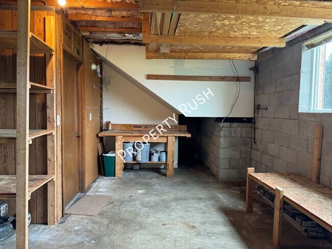 Building Photo - 2307 Arroyo Dr