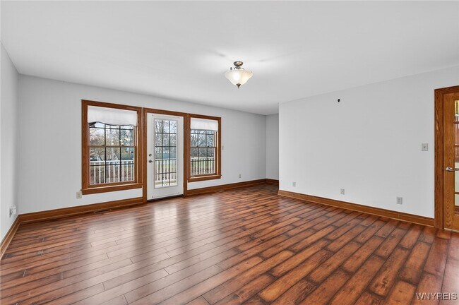 Building Photo - 3945 Lower River Rd