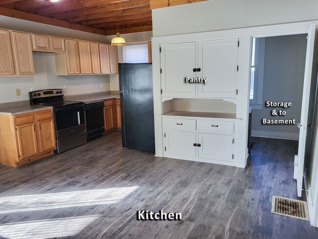 Building Photo - 3 Bedroom 2 Bath Home for Rent!