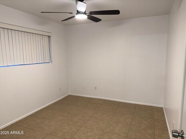 Building Photo - 7130 N 54th Ave