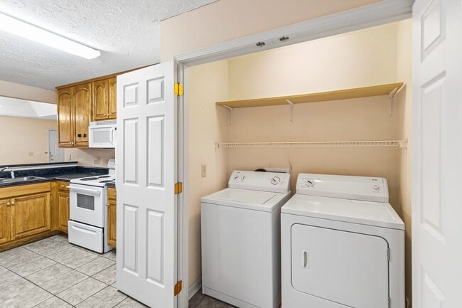 Building Photo - Longleaf Crossing Duplex Available Soon!