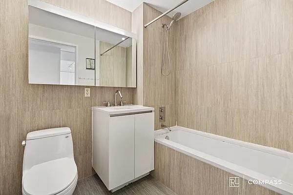 Building Photo - 50 Franklin St